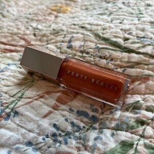 Fenty Beauty Gloss Bomb